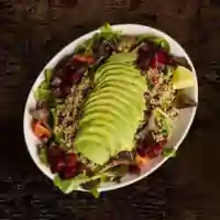 insalata quinoa avocado